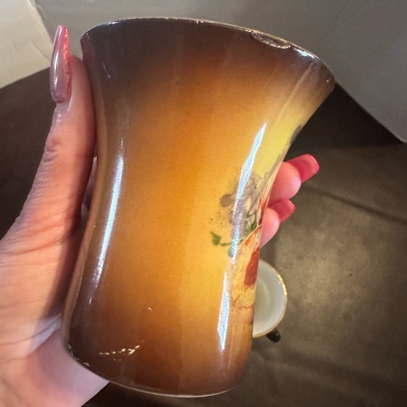 Vintage Warwick tea cups - Picture 3 of 12